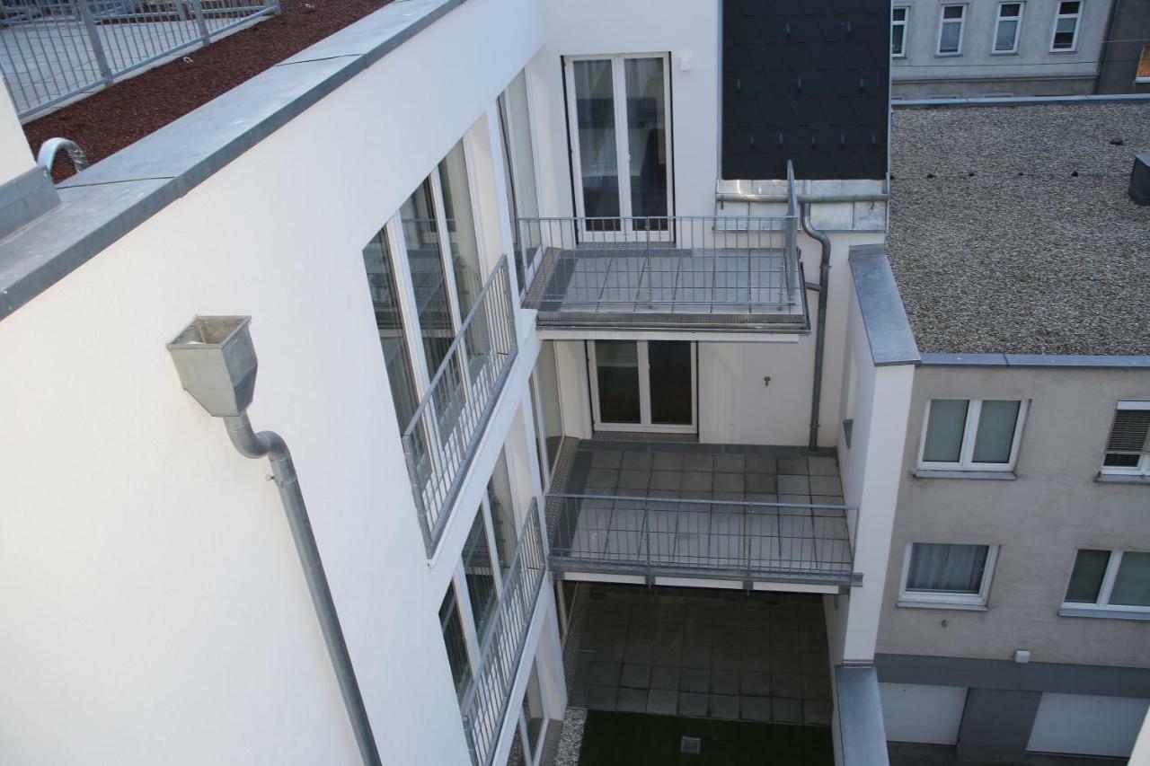 4 Beds And More Vienna Apartments - Contactless Check-In エクステリア 写真