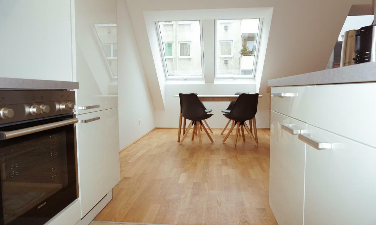 4 Beds And More Vienna Apartments - Contactless Check-In エクステリア 写真
